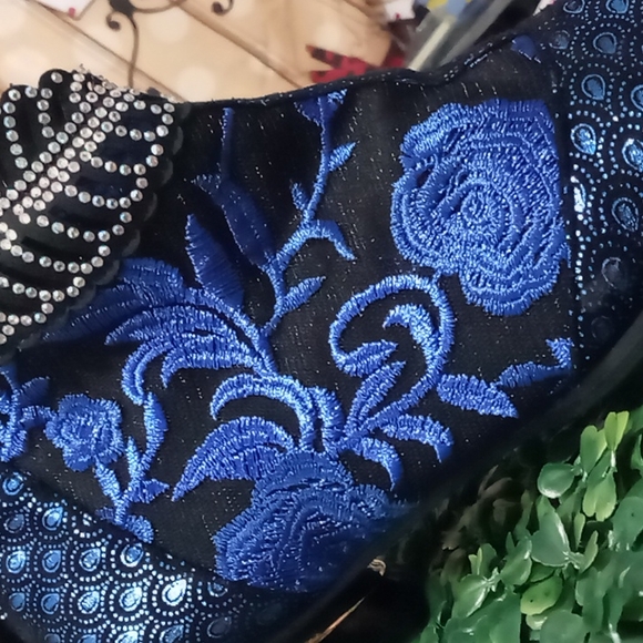 🎉HP🎉NWOB METALLIC Embroidered Rhinesthons boots - Picture 7 of 11